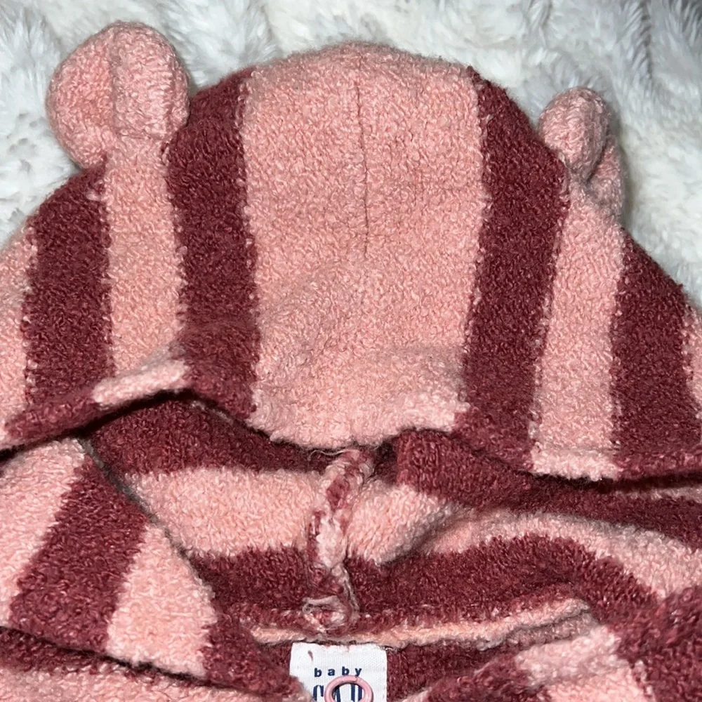 Baby Gap‎ sweater